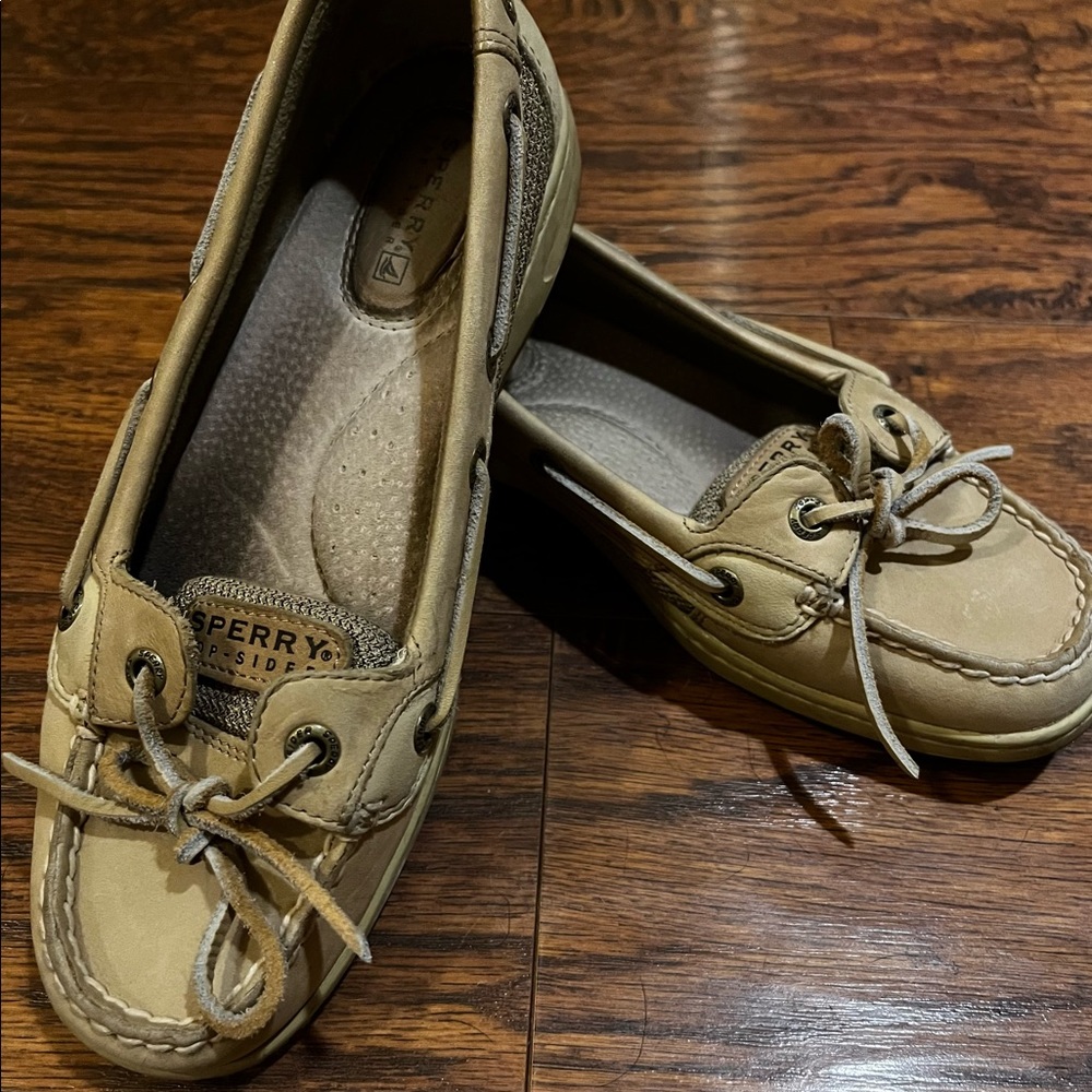Sperry 6.5 tan loafer boat shoe